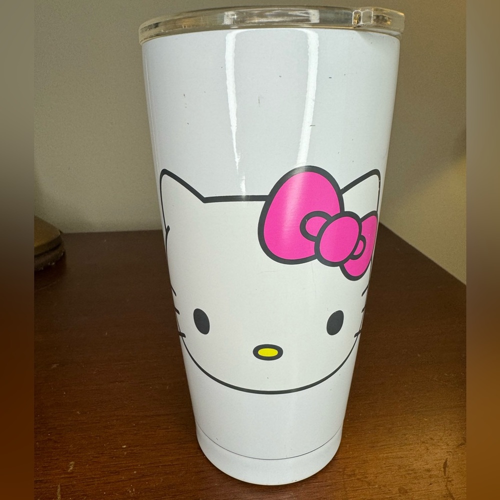 Hello Kitty face tumbler